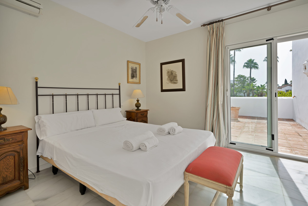 Huis te koop in Guadalmina Alta | 5 slaapkamers H5150317