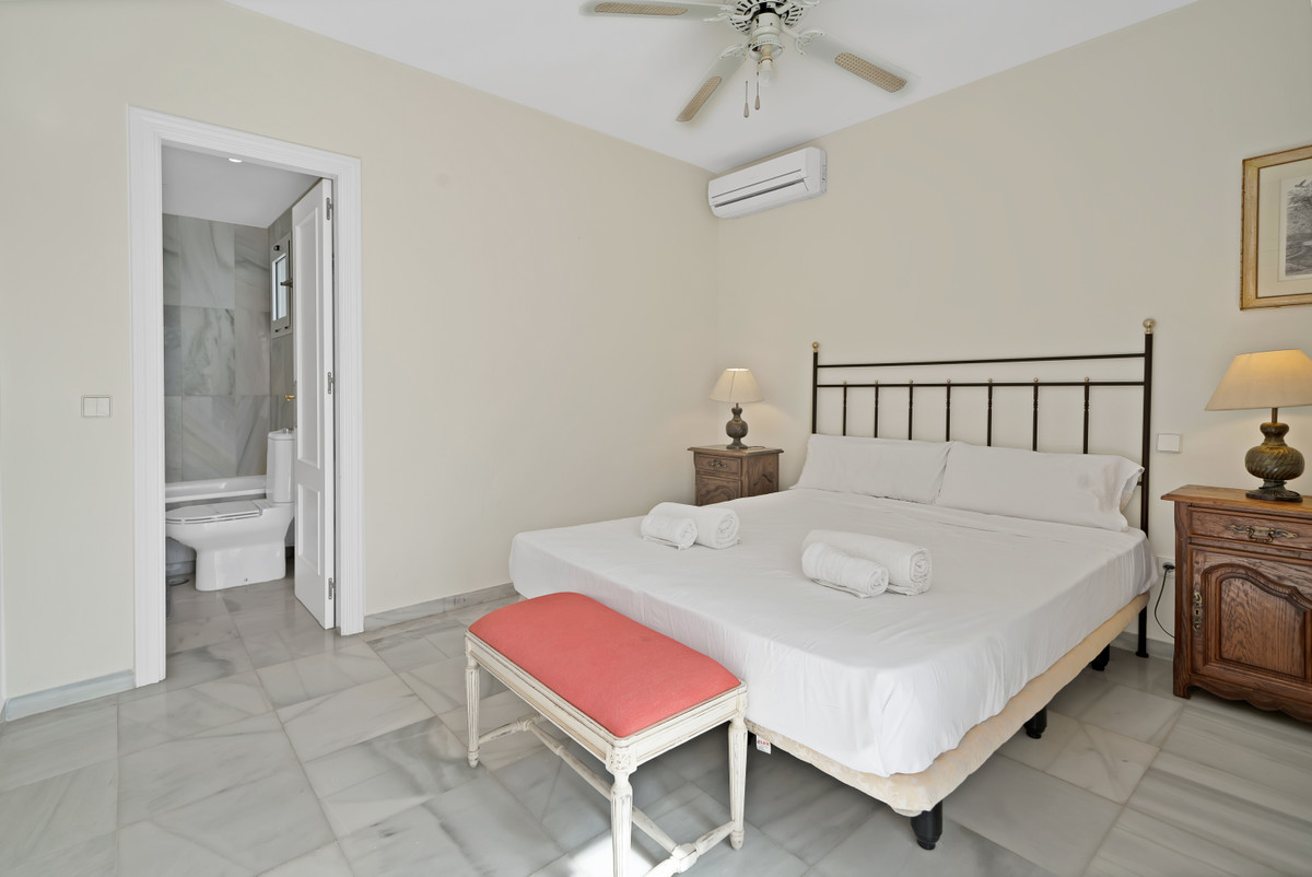 Huis te koop in Guadalmina Alta | 5 slaapkamers H5150317