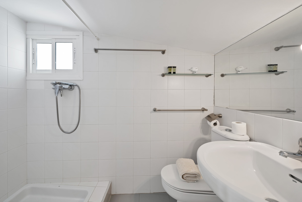 Huis te koop in Guadalmina Alta | 5 slaapkamers H5150317