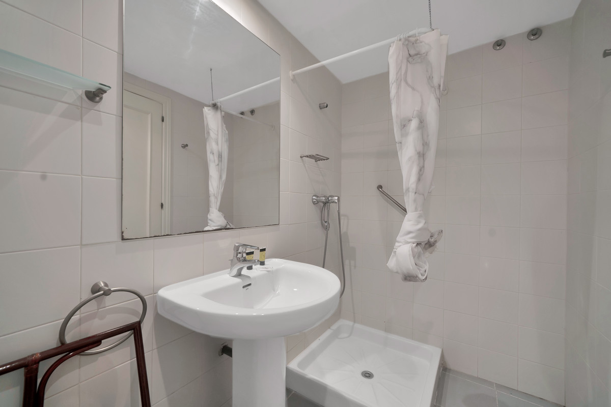 Huis te koop in Guadalmina Alta | 5 slaapkamers H5150317