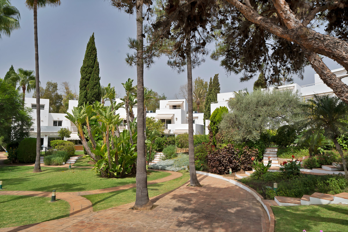 Huis te koop in Guadalmina Alta | 5 slaapkamers H5150317