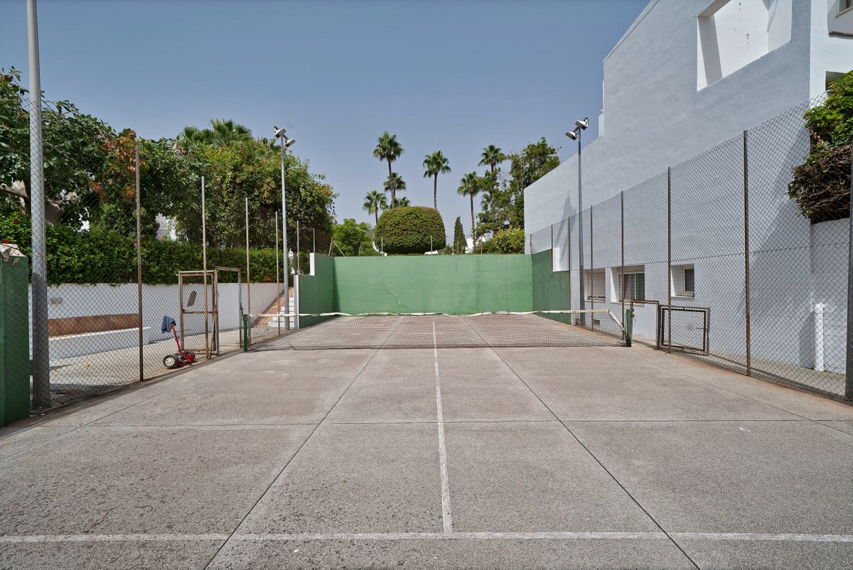 Huis te koop in Guadalmina Alta | 5 slaapkamers H5150317