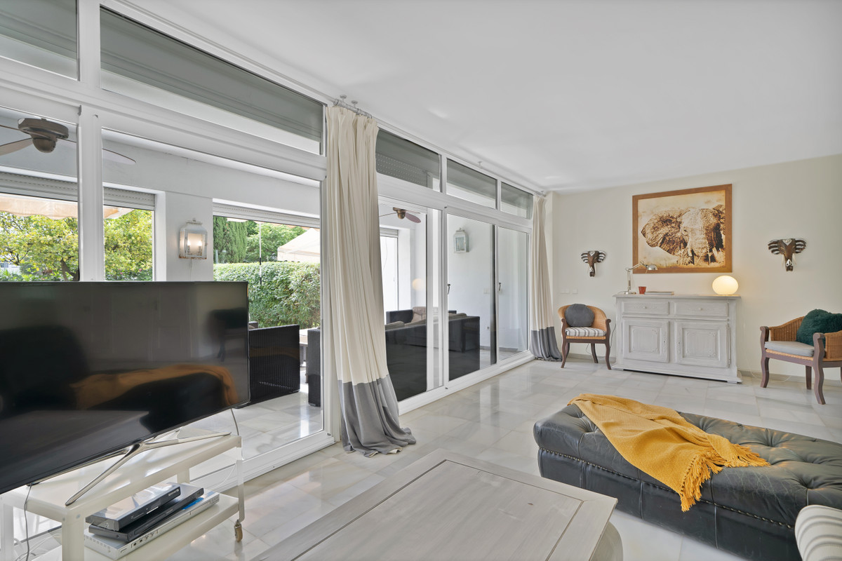 Huis te koop in Guadalmina Alta | 5 slaapkamers H5150317