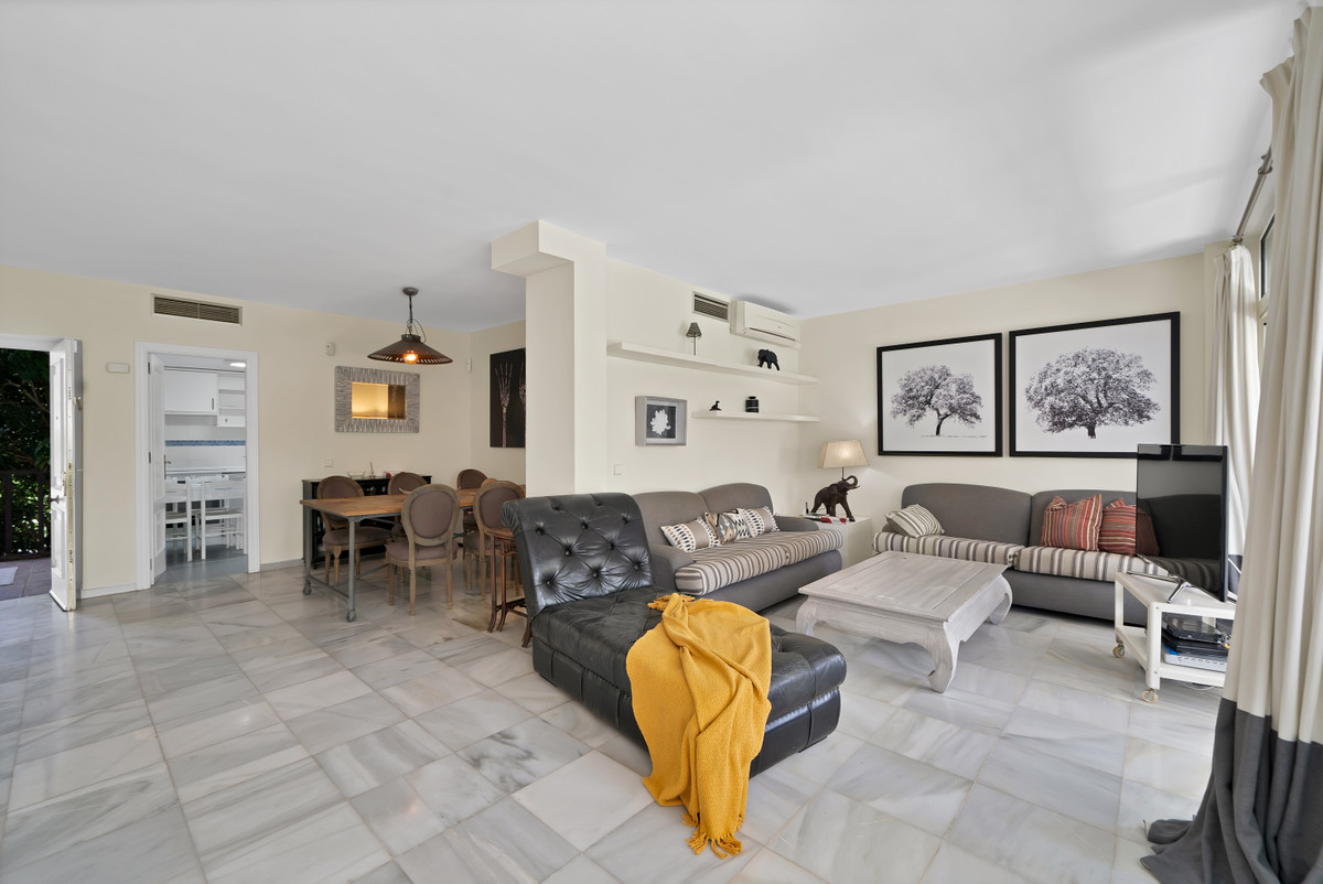 Huis te koop in Guadalmina Alta | 5 slaapkamers H5150317