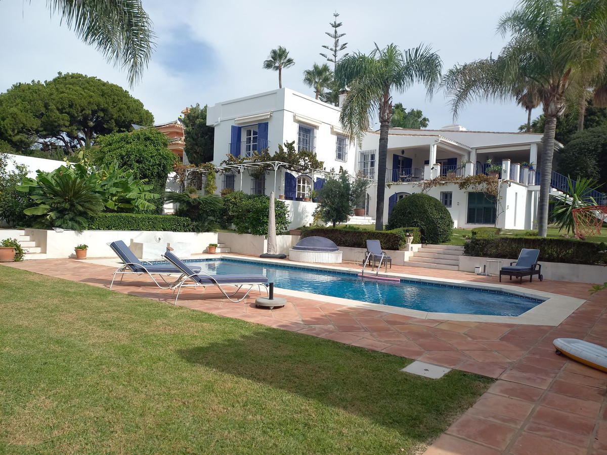 Huis te koop in Guadalmina Alta | 5 slaapkamers H5205895