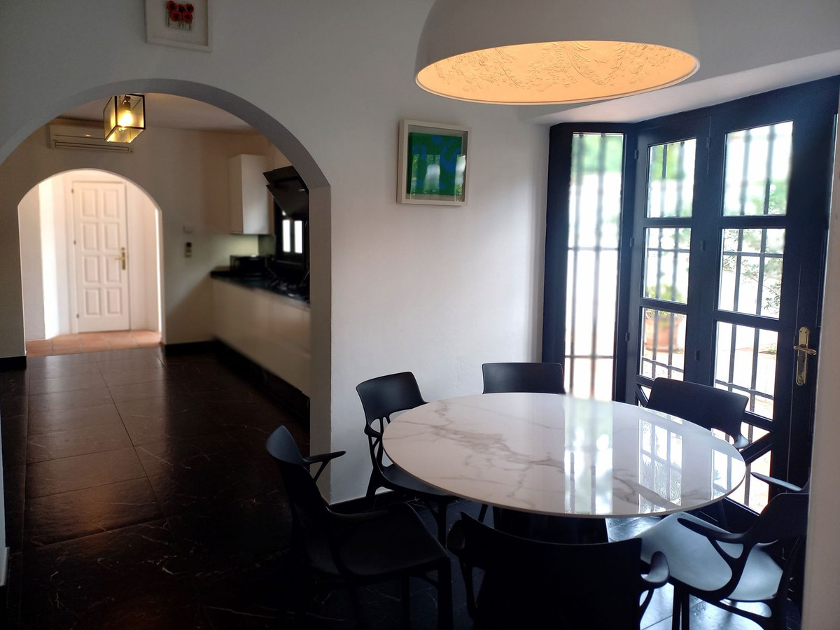 Huis te koop in Guadalmina Alta | 5 slaapkamers H5205895