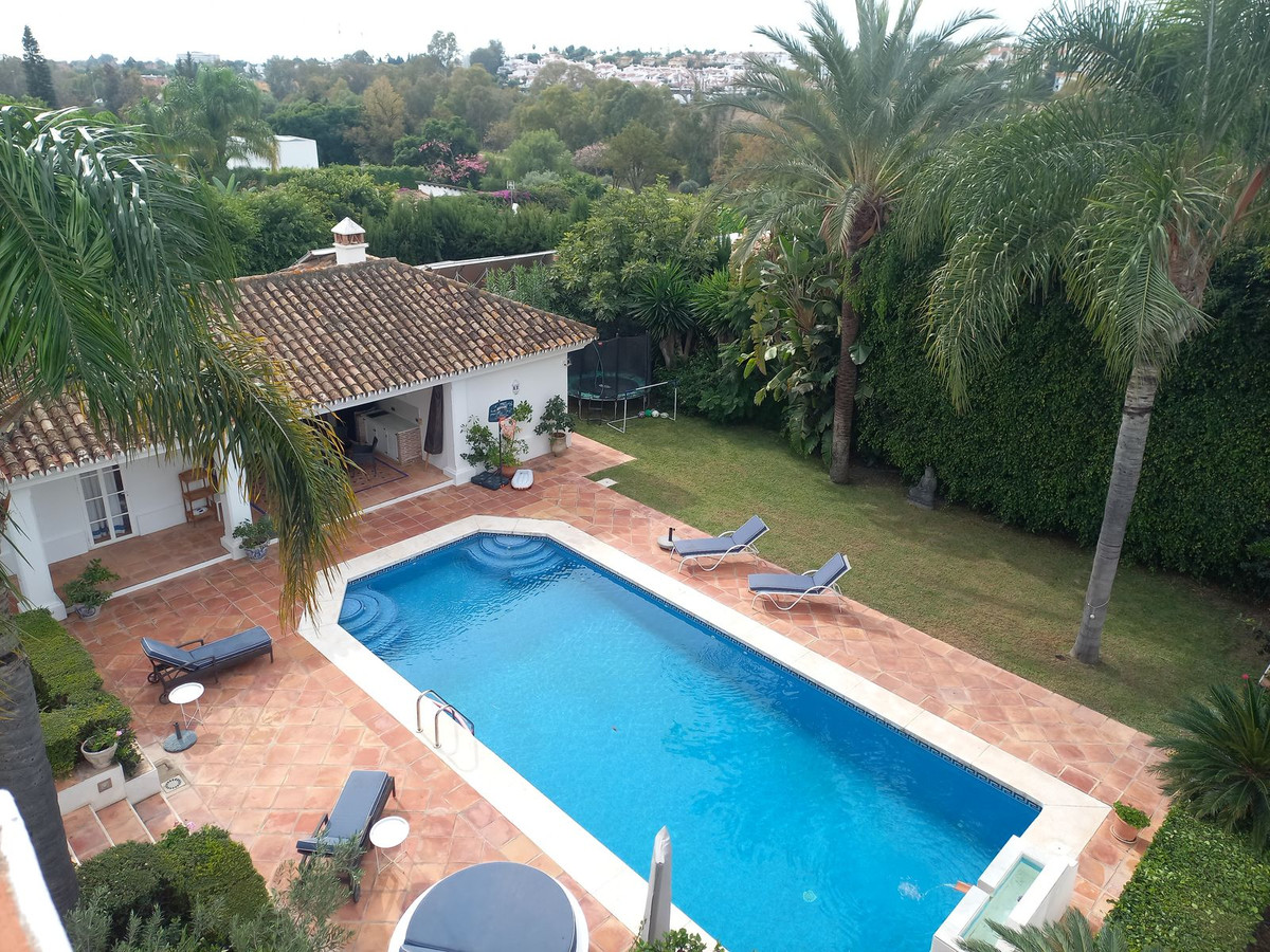 Huis te koop in Guadalmina Alta | 5 slaapkamers H5205895
