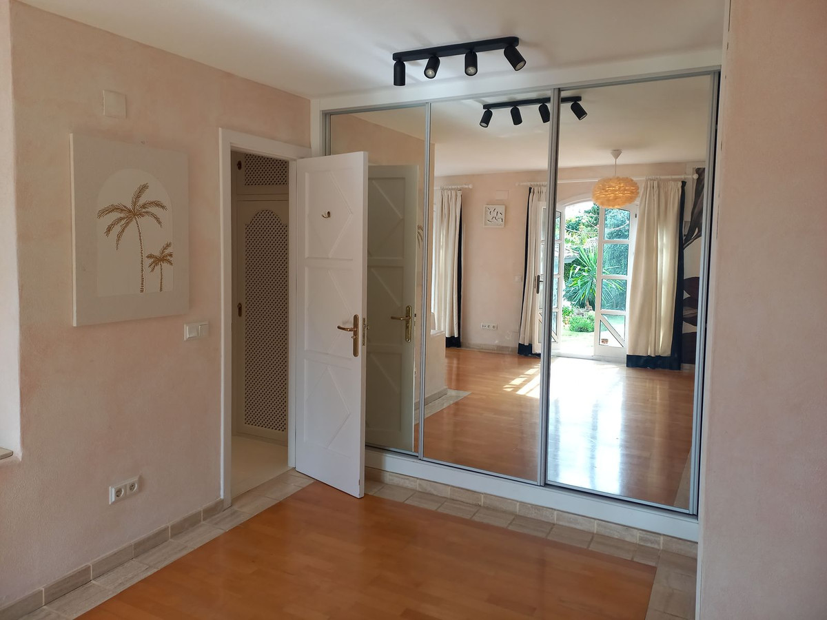 Huis te koop in Guadalmina Alta | 5 slaapkamers H5205895