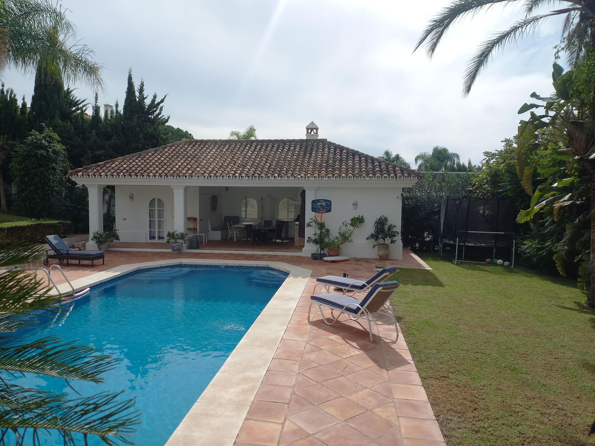 Huis te koop in Guadalmina Alta | 5 slaapkamers H5205895