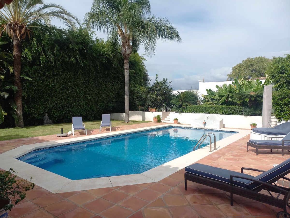 Huis te koop in Guadalmina Alta | 5 slaapkamers H5205895