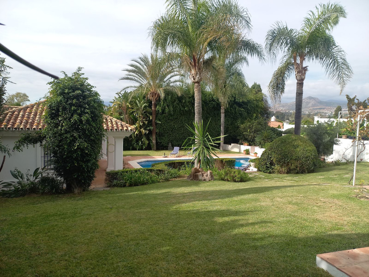 Huis te koop in Guadalmina Alta | 5 slaapkamers H5205895