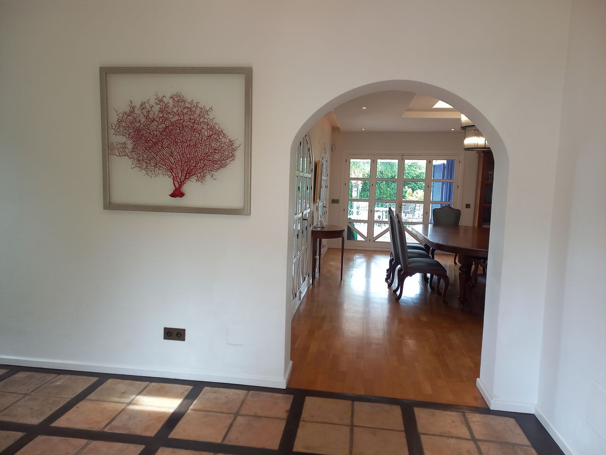 Huis te koop in Guadalmina Alta | 5 slaapkamers H5205895