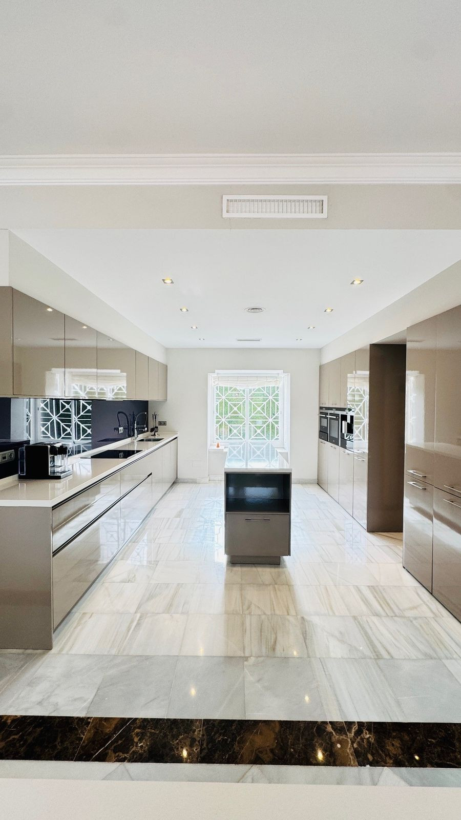 Huis te koop in Guadalmina Alta | 5 slaapkamers H5217901