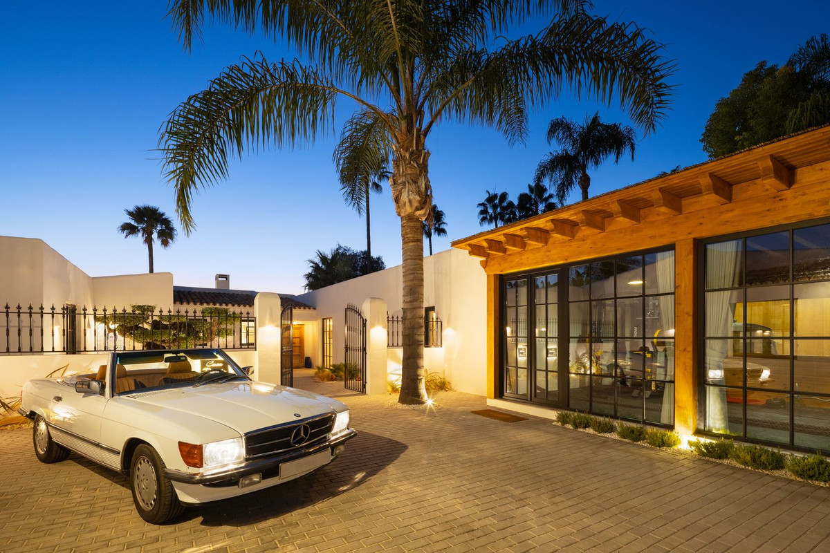 Huis te koop in Guadalmina Alta | 8 slaapkamers H5223181