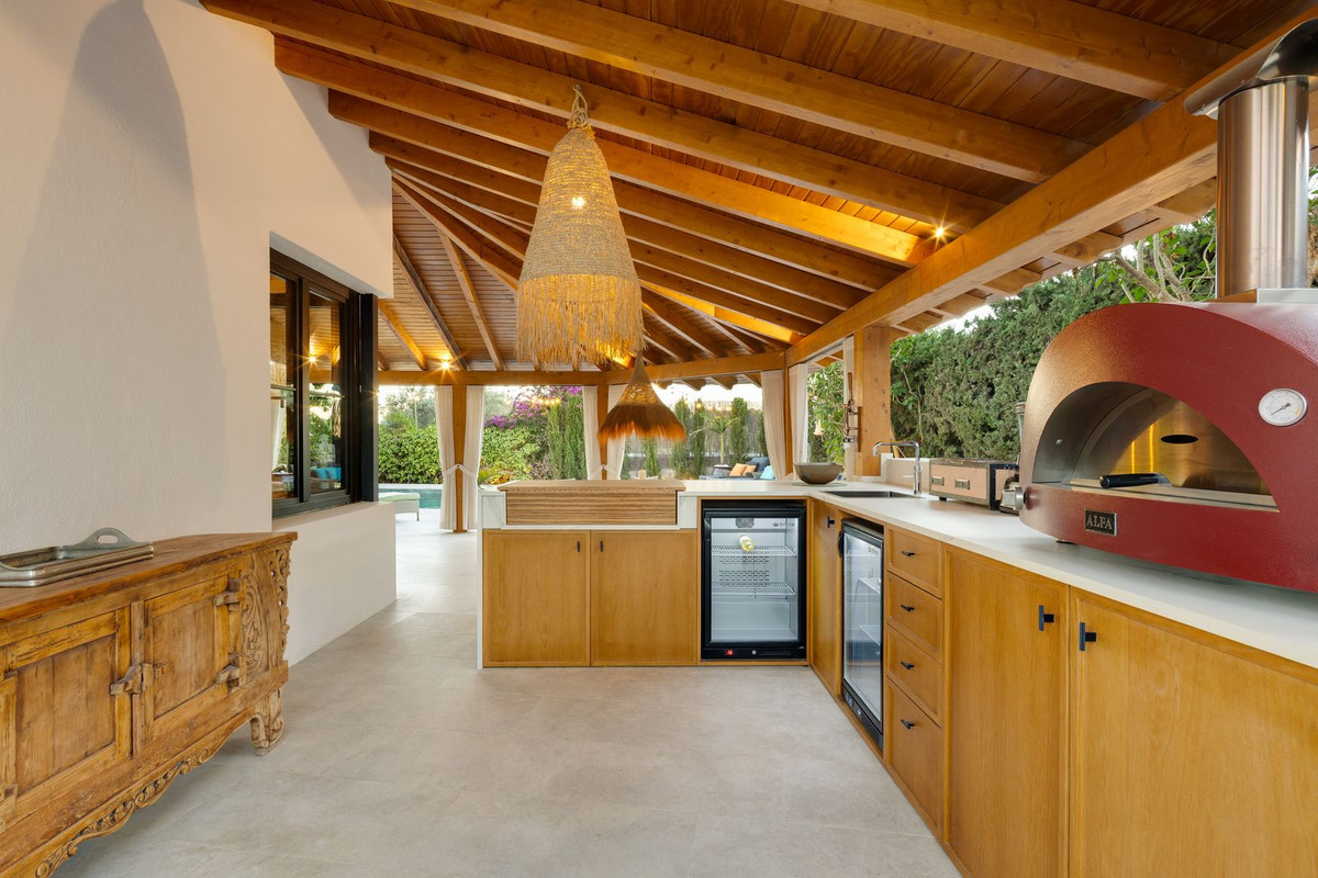 Huis te koop in Guadalmina Alta | 8 slaapkamers H5223181