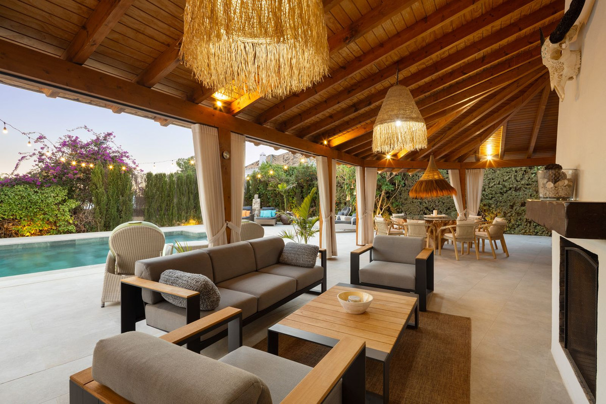 Huis te koop in Guadalmina Alta | 8 slaapkamers H5223181