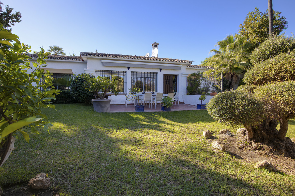 Huis te koop in Guadalmina Alta | 4 slaapkamers H5227861