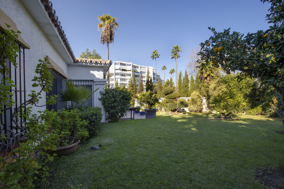 Huis te koop in Guadalmina Alta | 4 slaapkamers H5227861