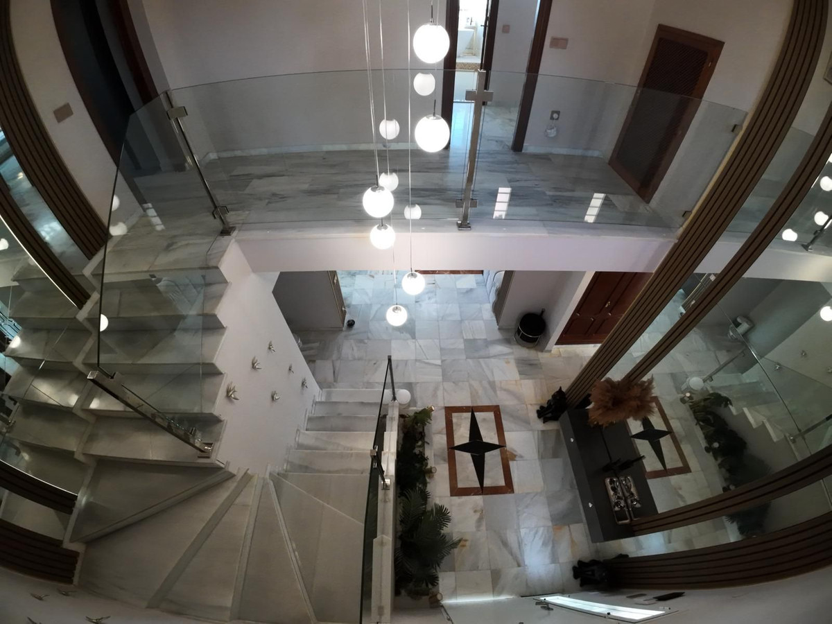 Huis te koop in Guadalmina Alta | 7 slaapkamers H5230405