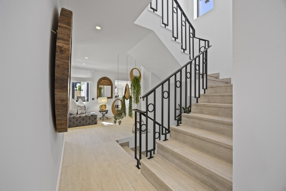 Huis te koop in Guadalmina Alta | 5 slaapkamers H5264038