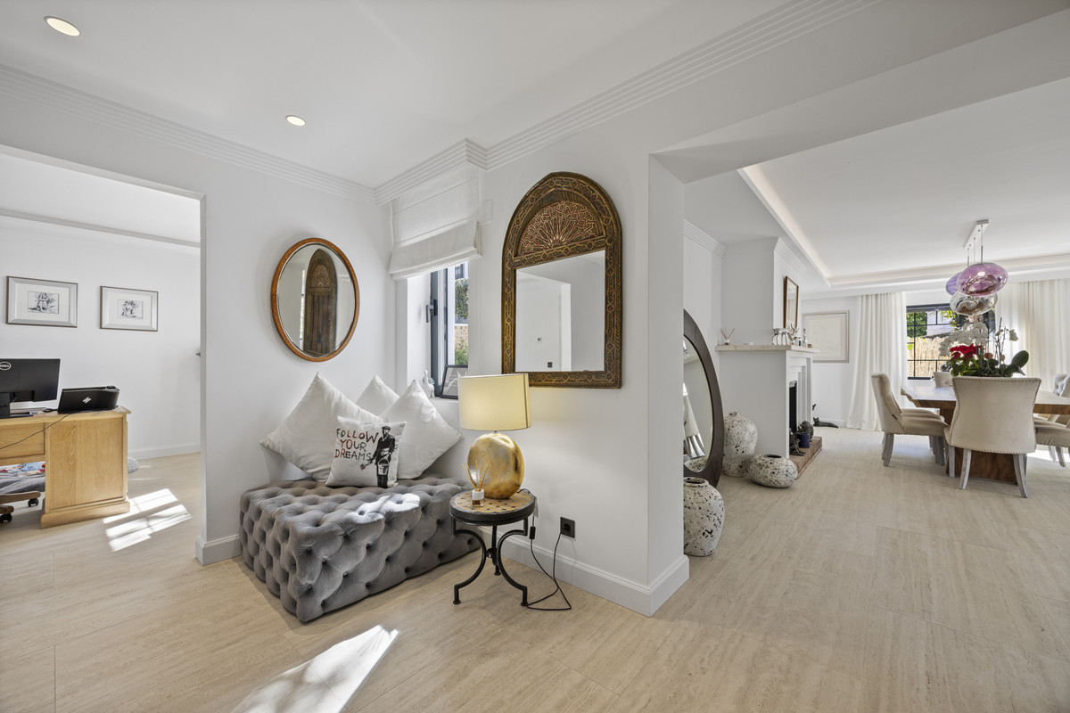 Huis te koop in Guadalmina Alta | 5 slaapkamers H5264038