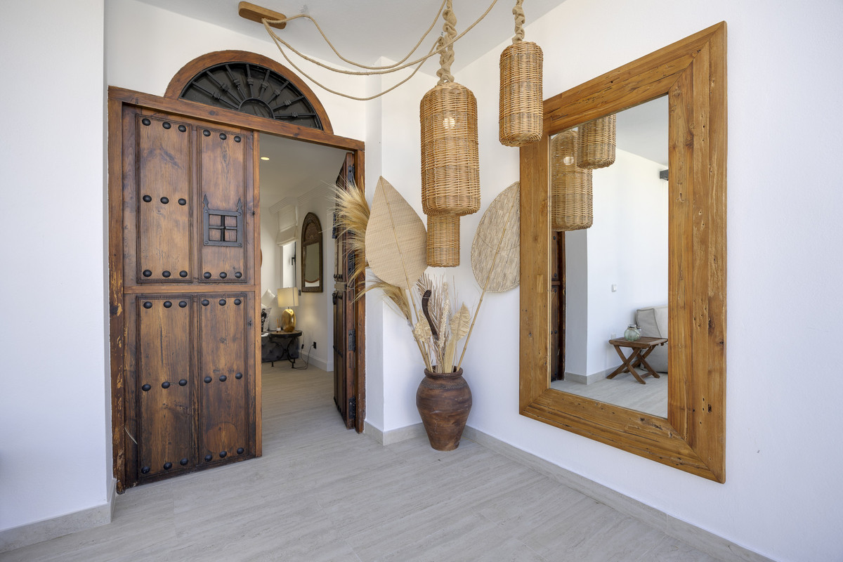 Huis te koop in Guadalmina Alta | 5 slaapkamers H5264038