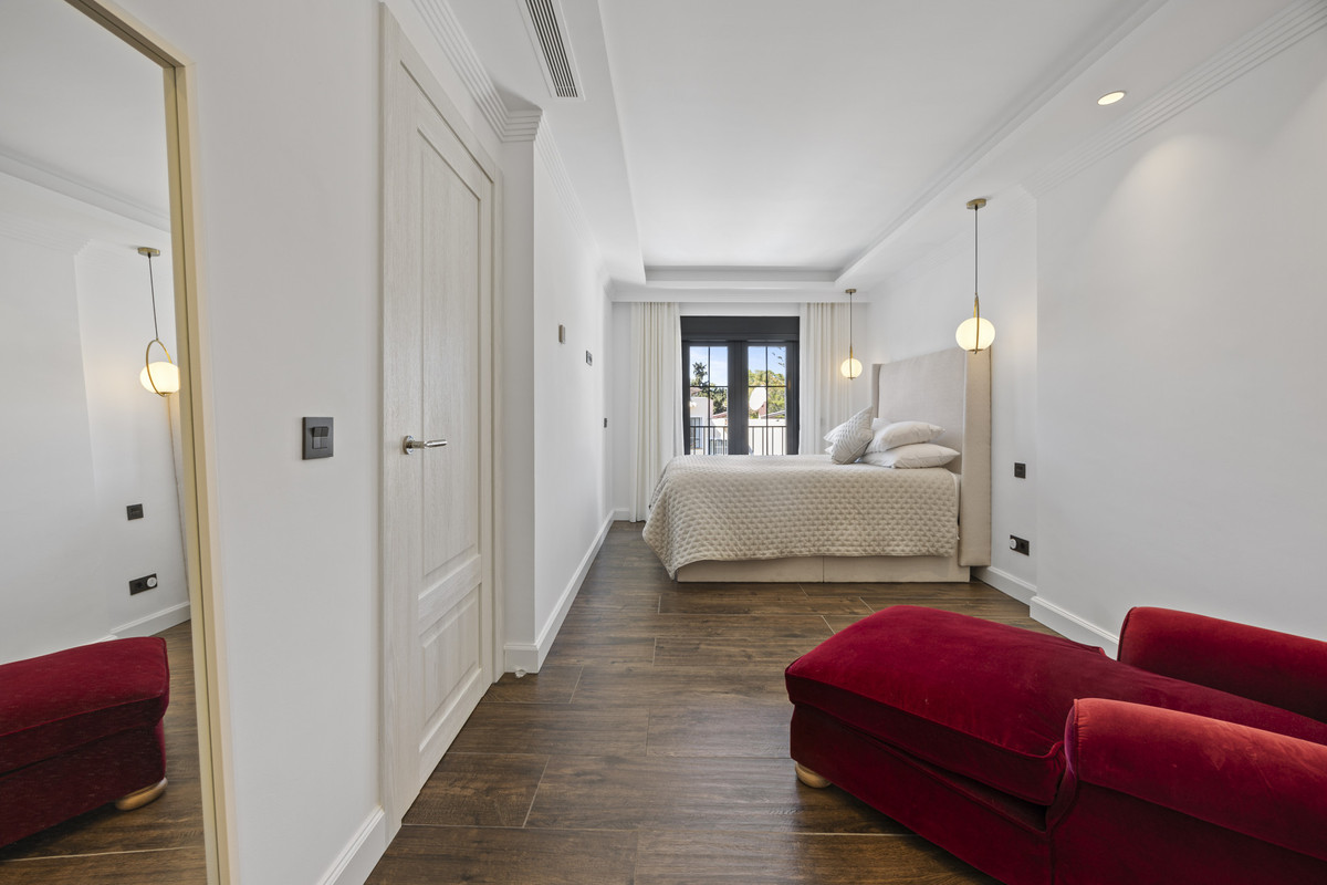 Huis te koop in Guadalmina Alta | 5 slaapkamers H5264038