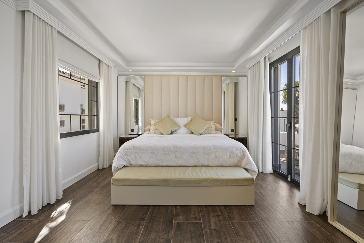 Huis te koop in Guadalmina Alta | 5 slaapkamers H5264038