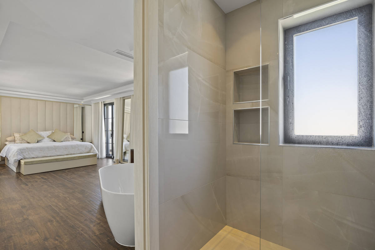 Huis te koop in Guadalmina Alta | 5 slaapkamers H5264038