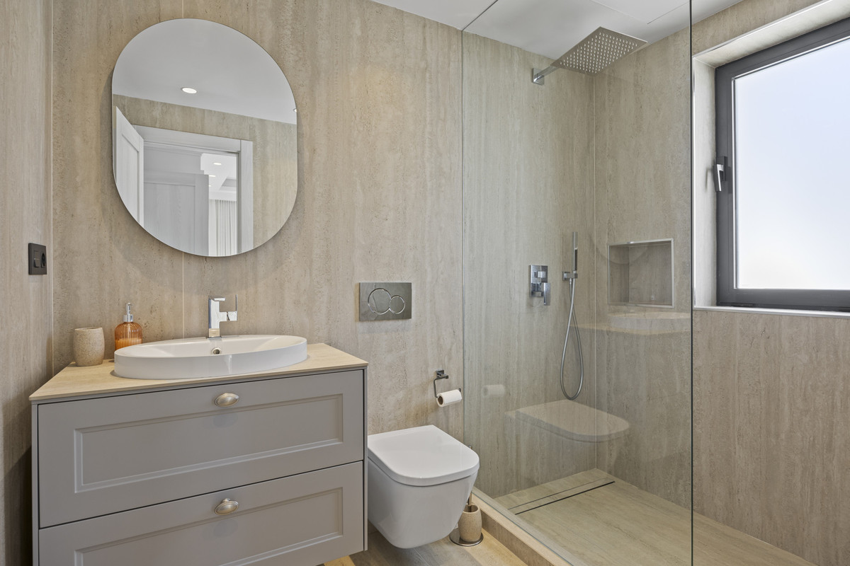 Huis te koop in Guadalmina Alta | 5 slaapkamers H5264038