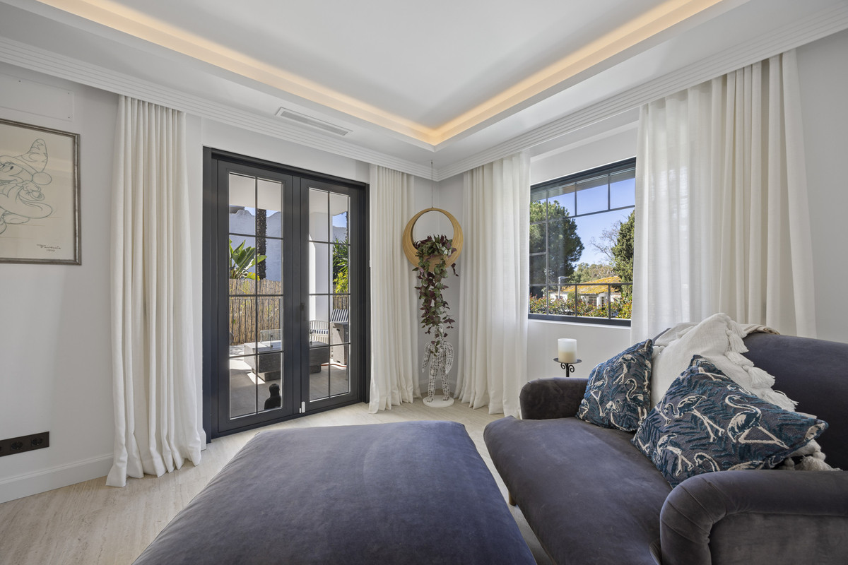 Huis te koop in Guadalmina Alta | 5 slaapkamers H5264038