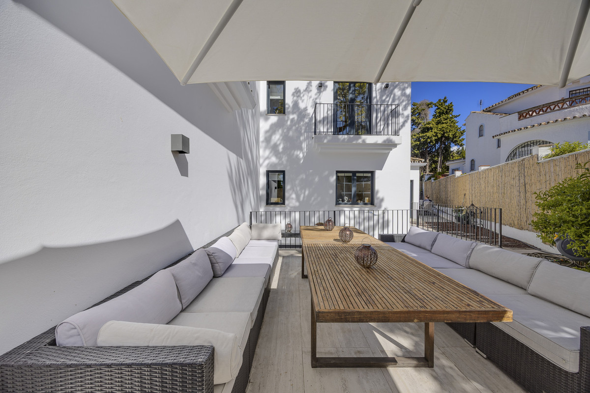 Huis te koop in Guadalmina Alta | 5 slaapkamers H5264038