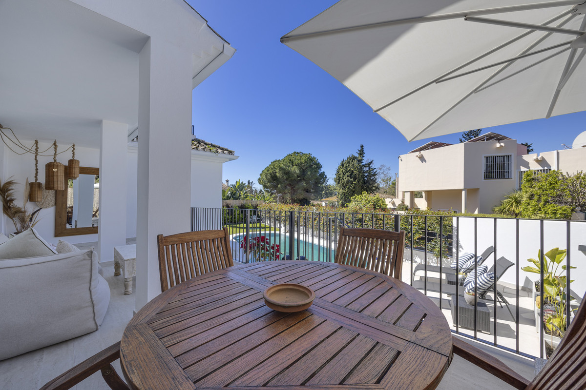 Huis te koop in Guadalmina Alta | 5 slaapkamers H5264038