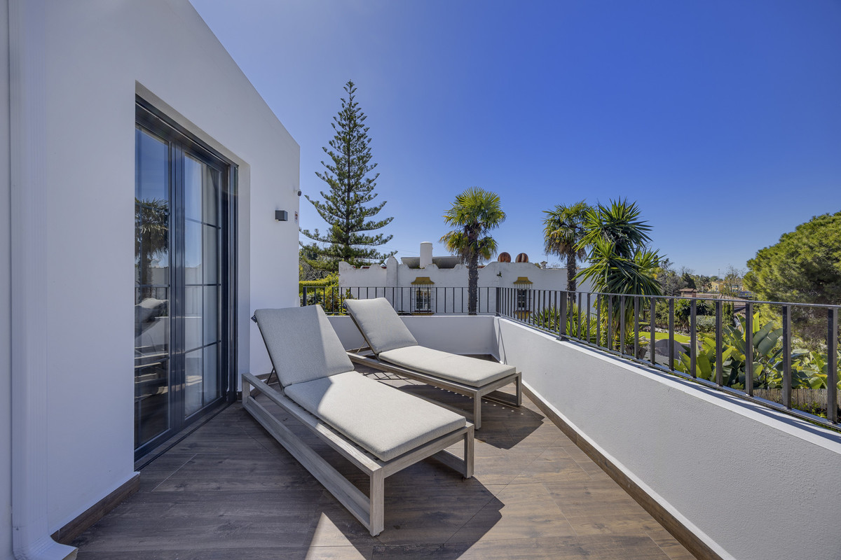 Huis te koop in Guadalmina Alta | 5 slaapkamers H5264038