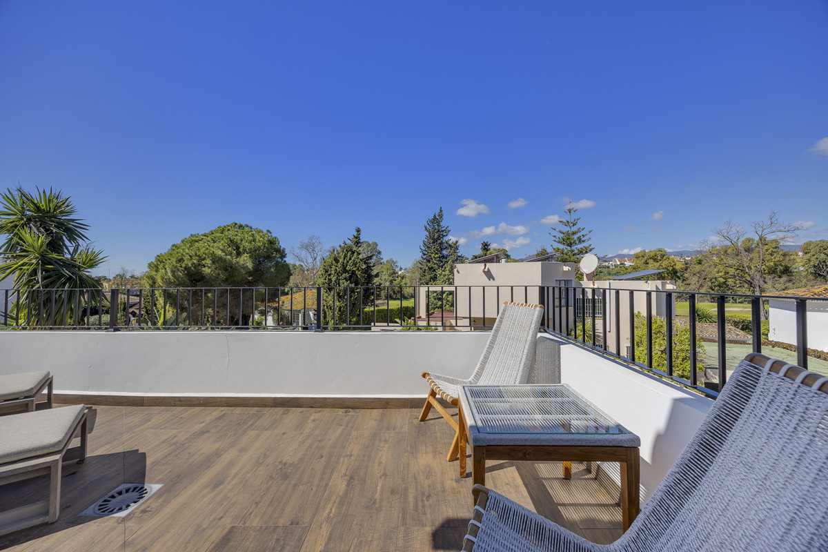 Huis te koop in Guadalmina Alta | 5 slaapkamers H5264038