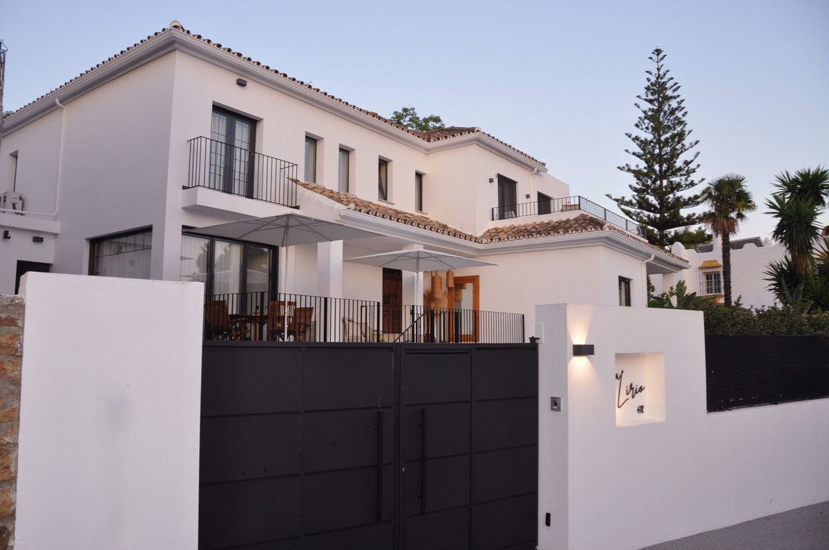 Huis te koop in Guadalmina Alta | 5 slaapkamers H5264038