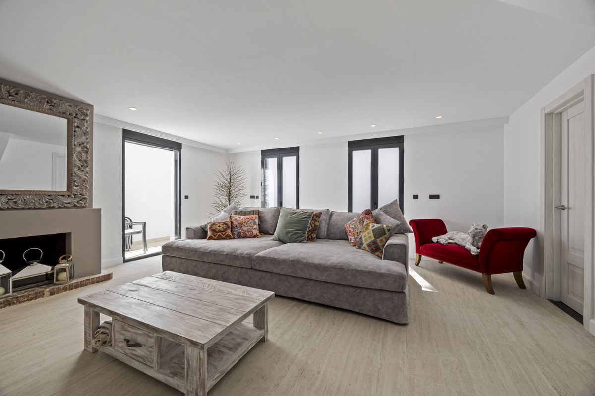 Huis te koop in Guadalmina Alta | 5 slaapkamers H5264038