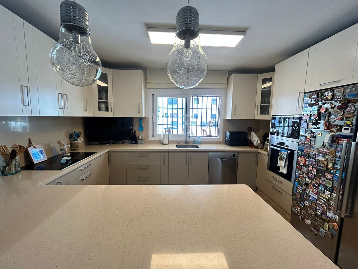 Huis te koop in Guadalmina Alta | 4 slaapkamers H5283214