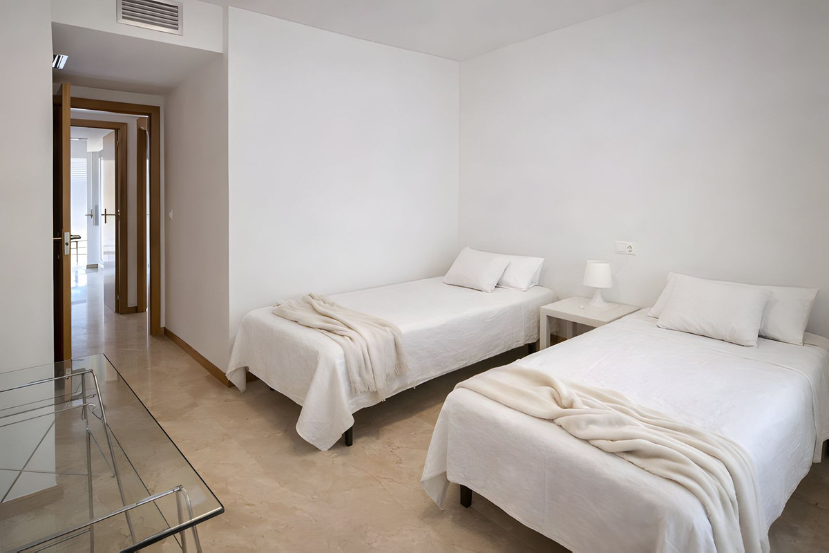 Appartement te koop in Guadalmina Alta | 2 slaapkamers H5298718