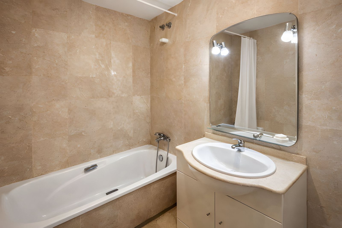 Appartement te koop in Guadalmina Alta | 2 slaapkamers H5298718