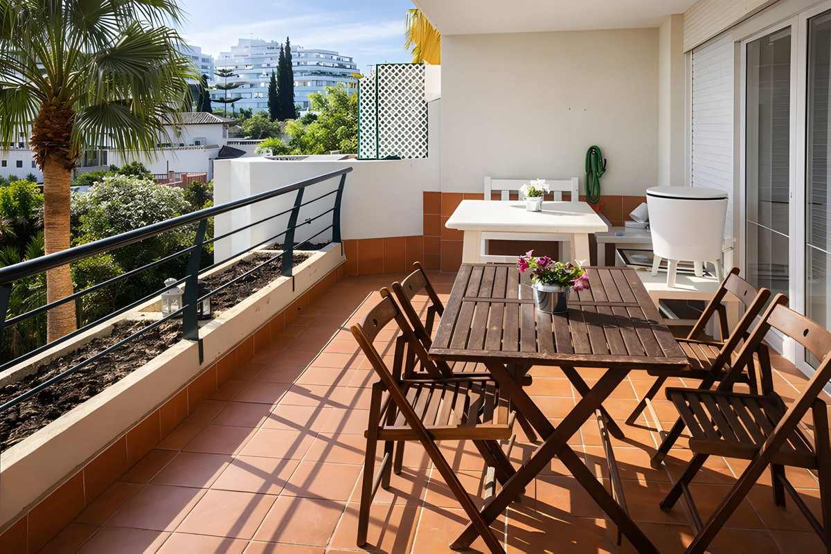 Appartement te koop in Guadalmina Alta | 2 slaapkamers H5298718
