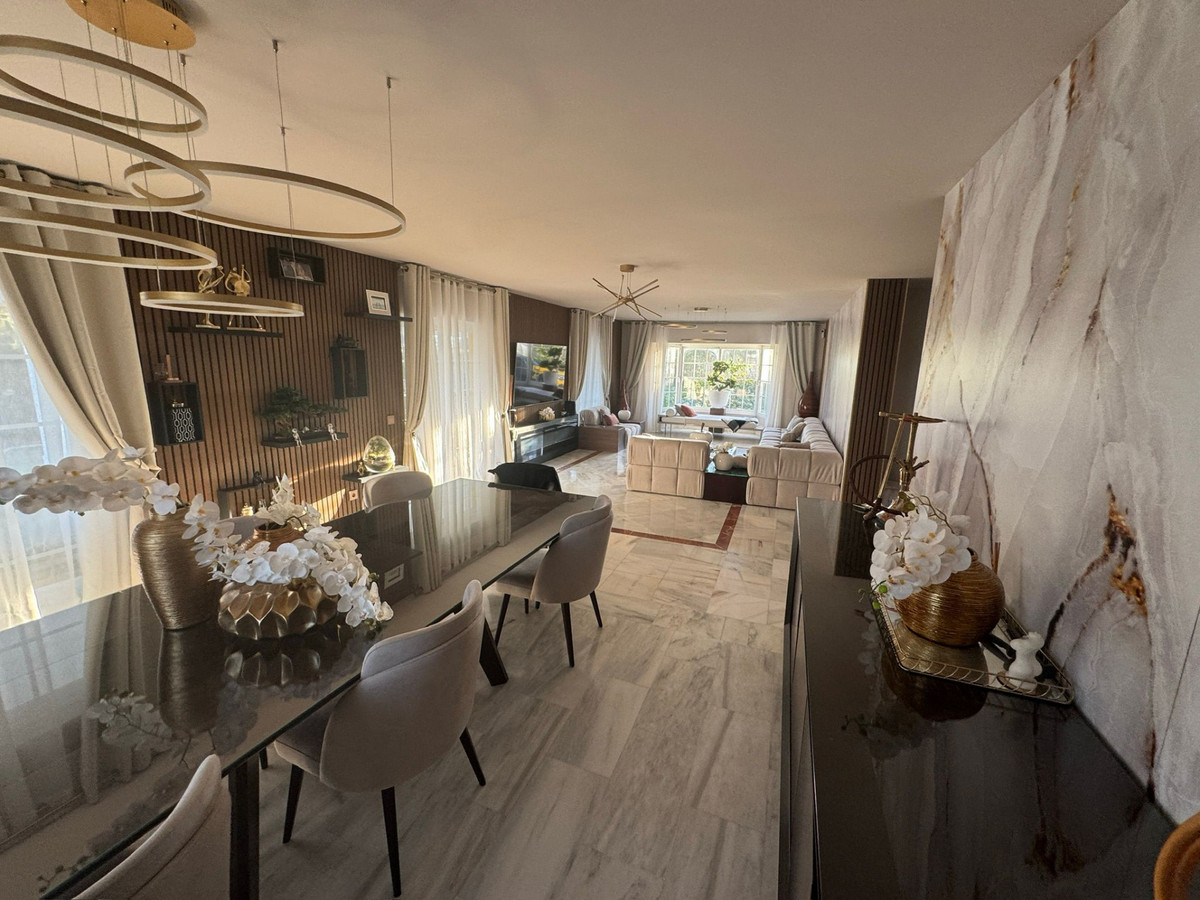 Huis te koop in Guadalmina Alta | 7 slaapkamers H5319010