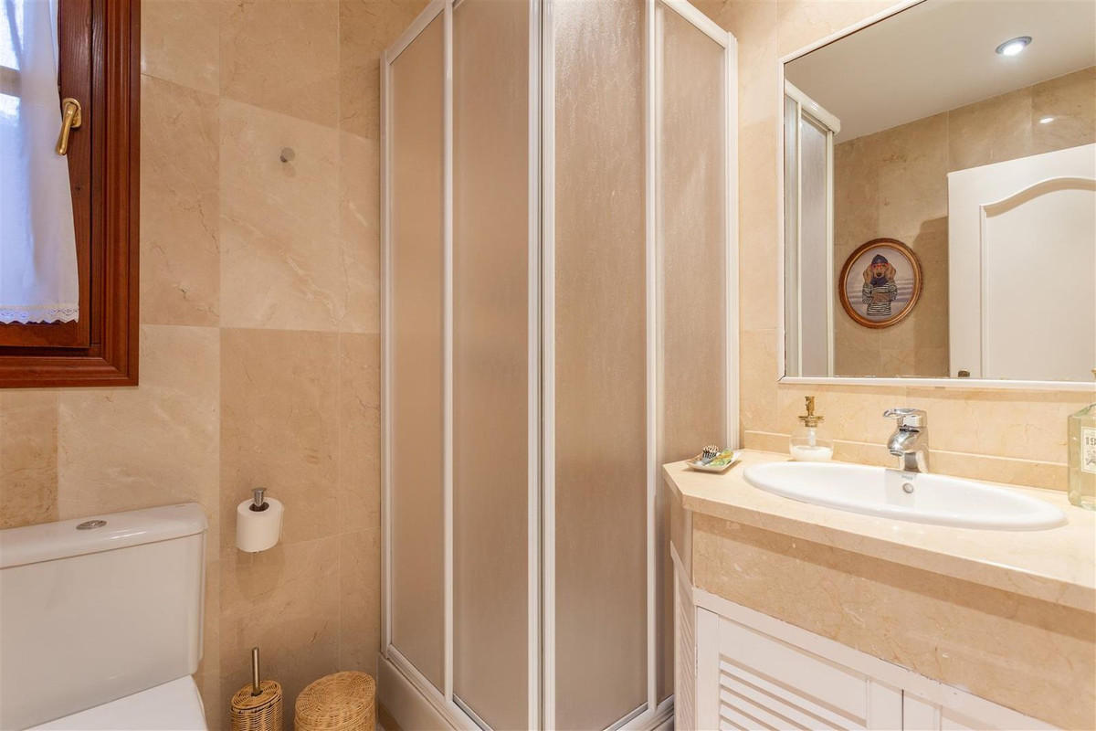 Huis te koop in Guadalmina Alta | 5 slaapkamers H5320693