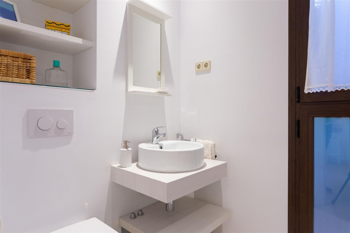 Huis te koop in Guadalmina Alta | 5 slaapkamers H5320693