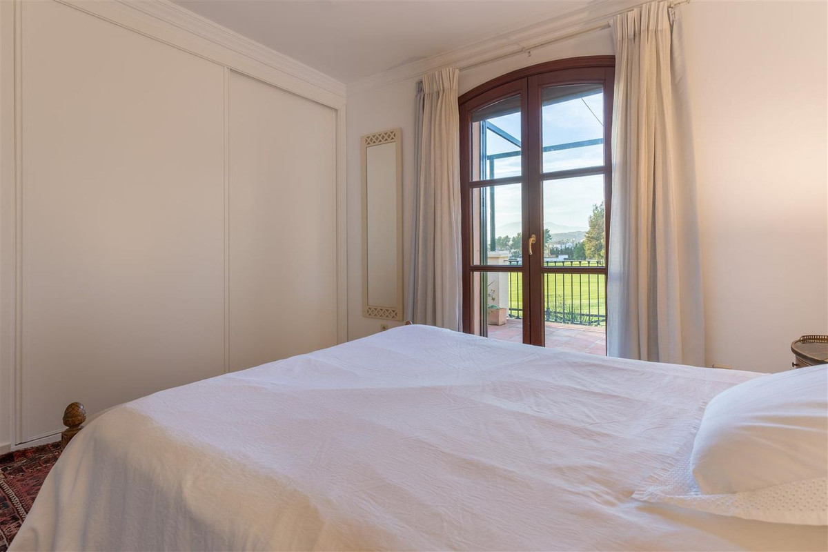Huis te koop in Guadalmina Alta | 5 slaapkamers H5320693