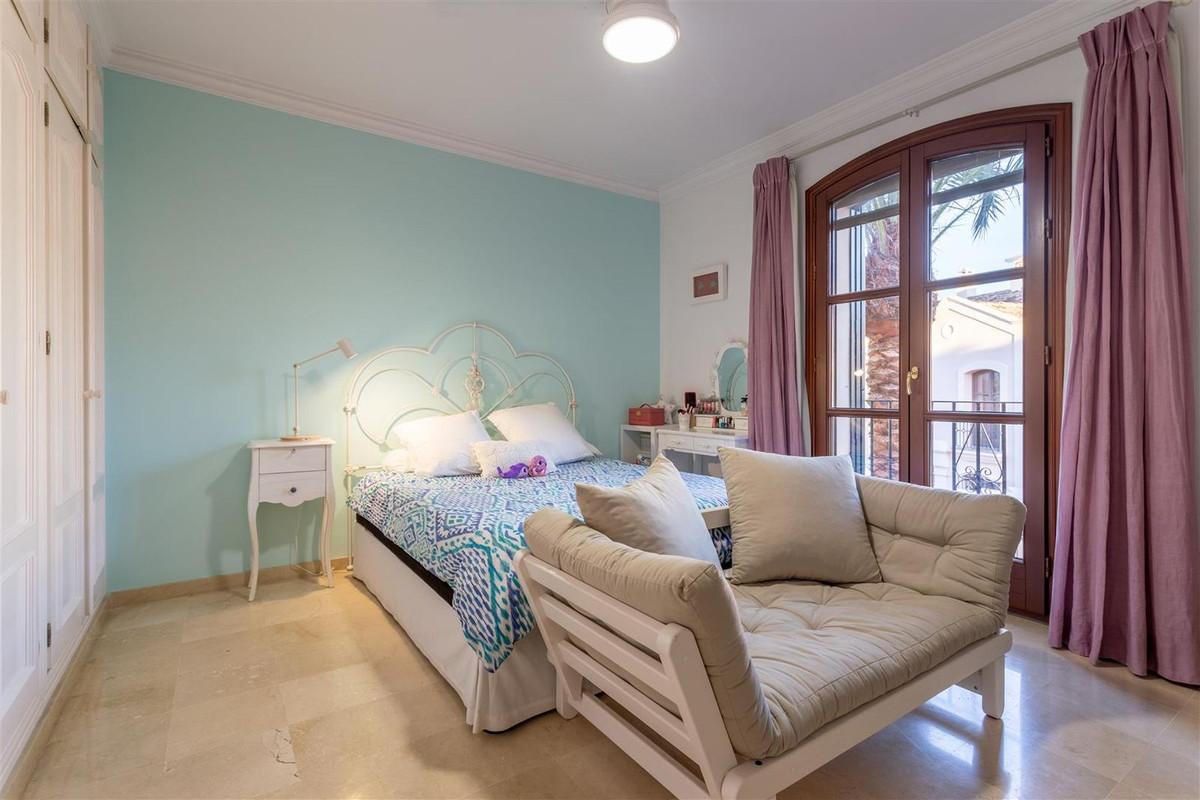 Huis te koop in Guadalmina Alta | 5 slaapkamers H5320693