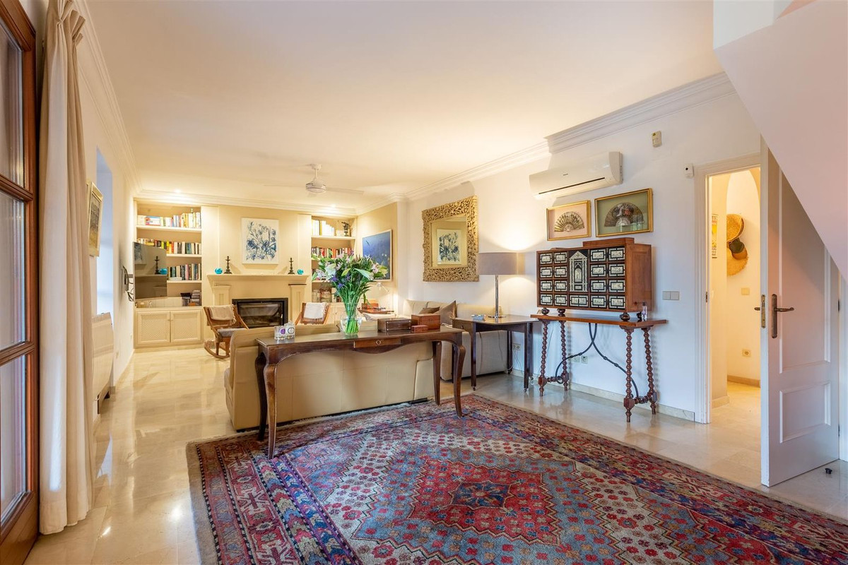 Huis te koop in Guadalmina Alta | 5 slaapkamers H5320693