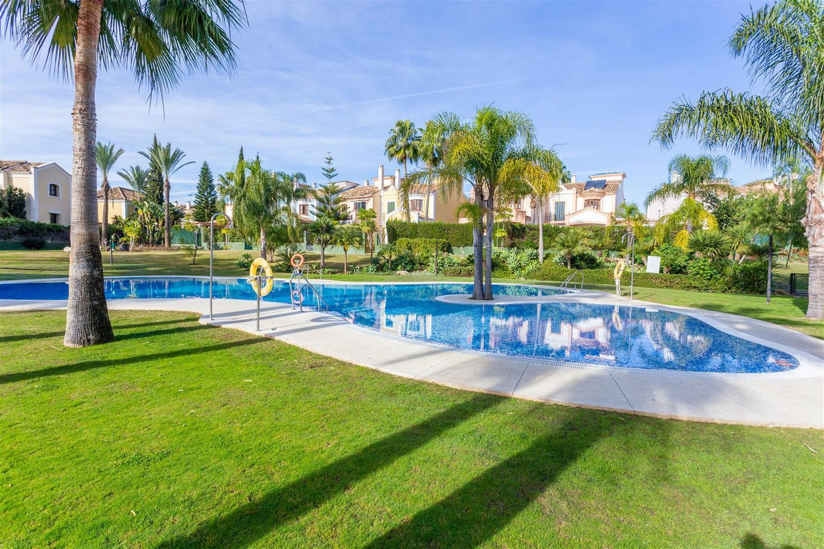Huis te koop in Guadalmina Alta | 5 slaapkamers H5320693