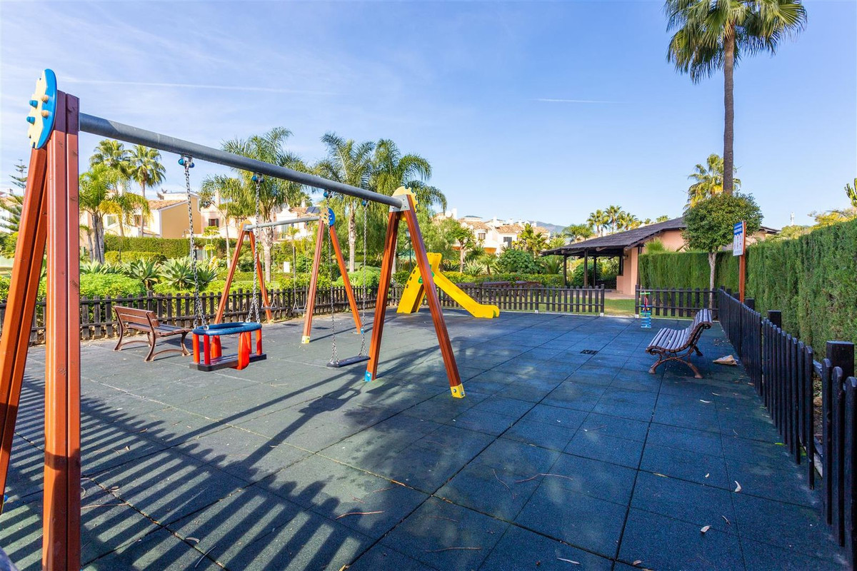 Huis te koop in Guadalmina Alta | 5 slaapkamers H5320693
