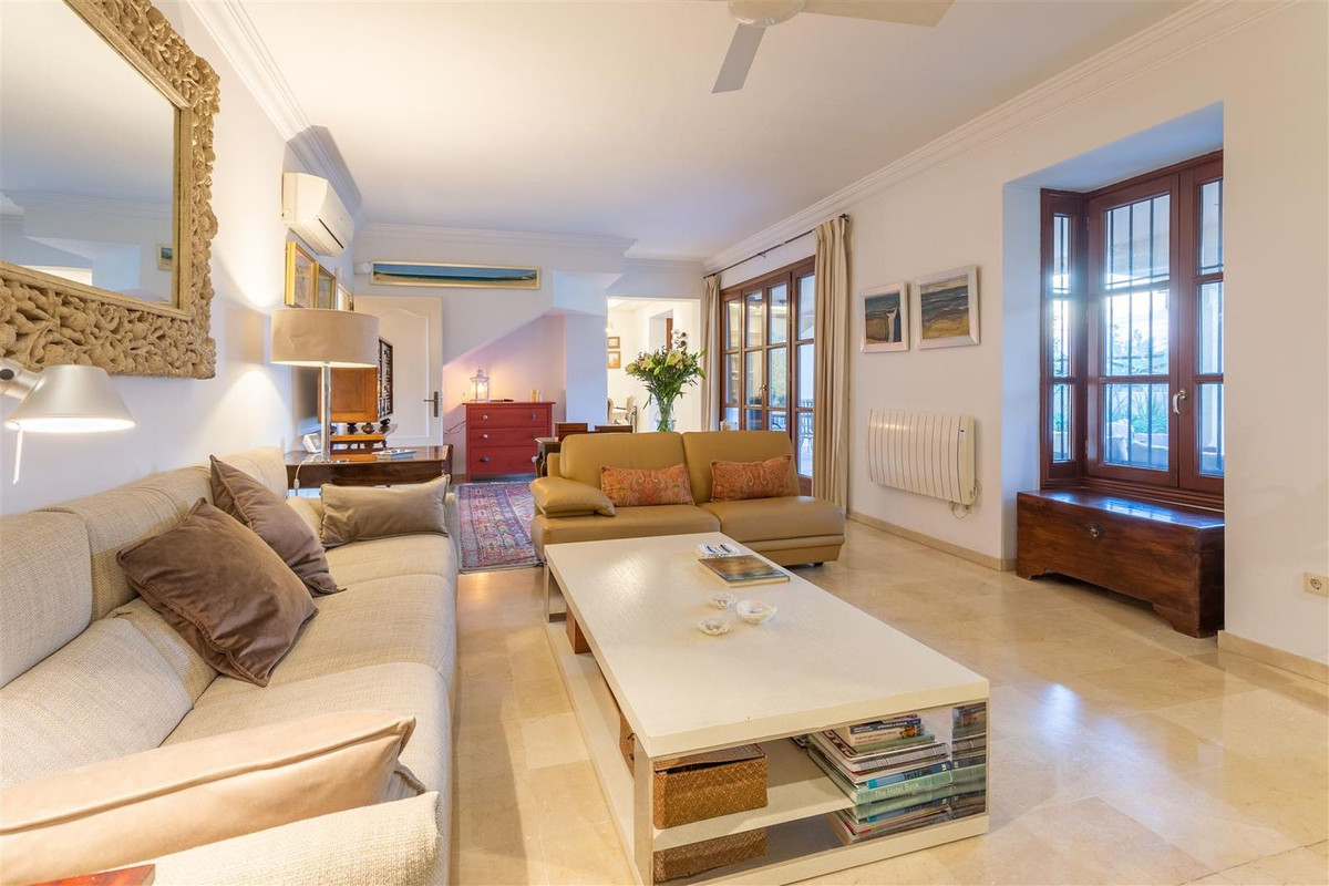Huis te koop in Guadalmina Alta | 5 slaapkamers H5320693